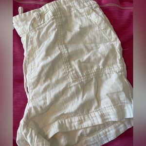 White Old Navy Linen Shorts
